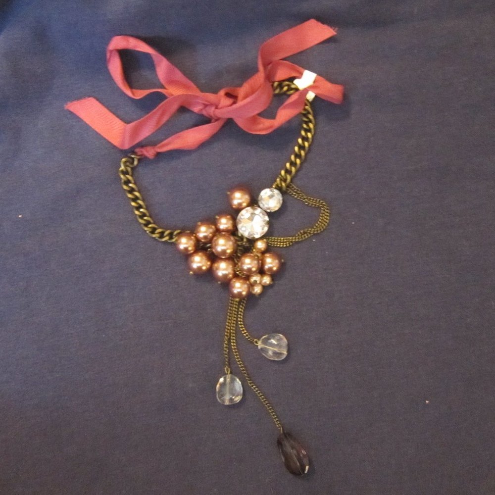 3 for💲25🌟cluster statement necklace mauve ribbon•pearl•antique gold chain•gems